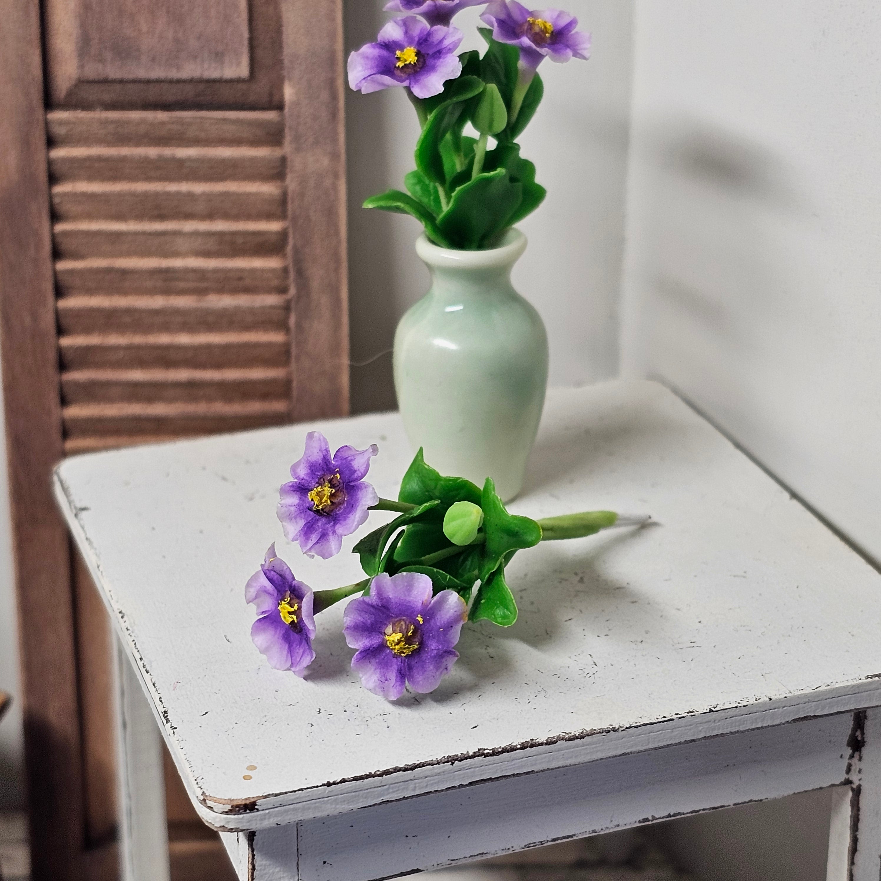 Sträußchen Blumen lila