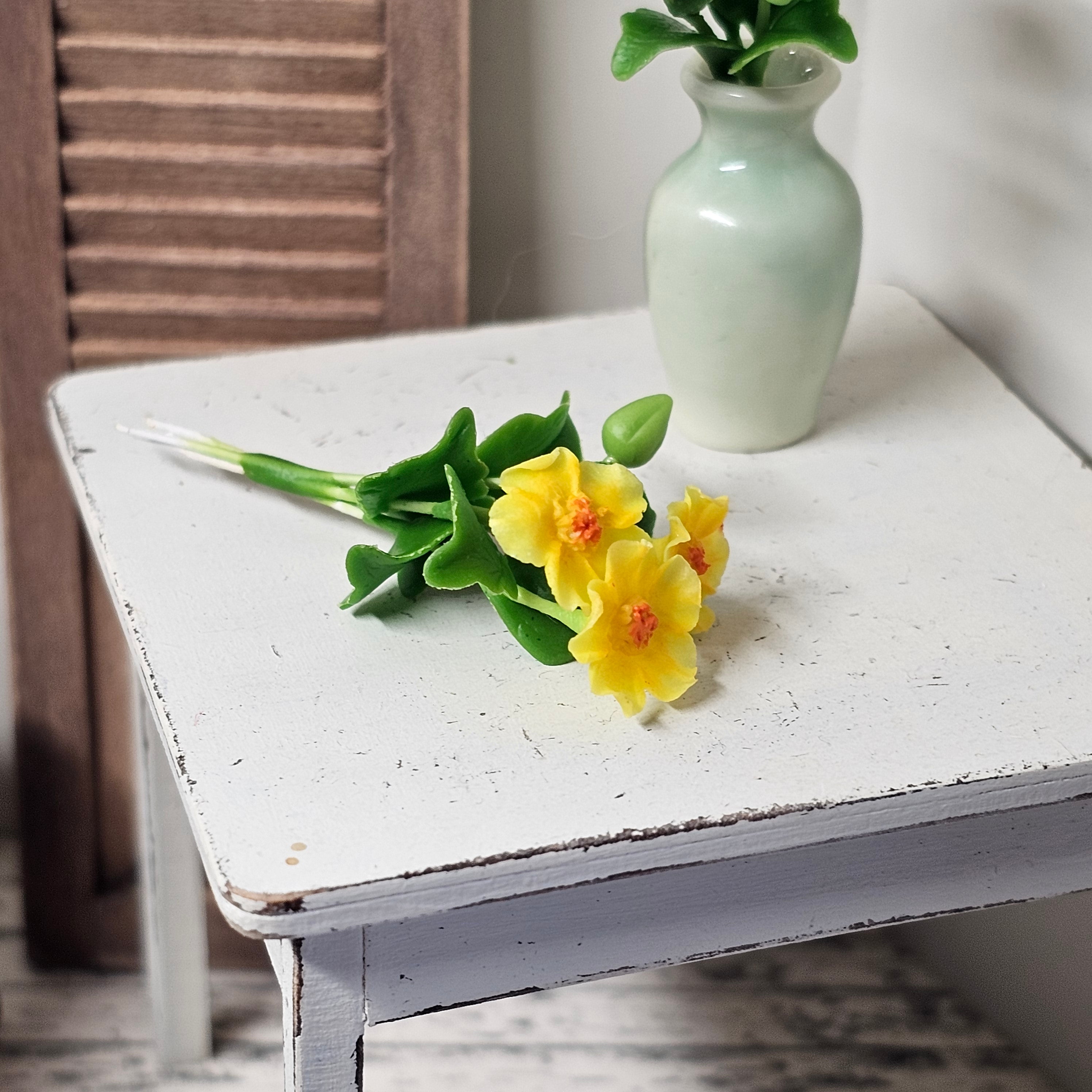 Sträußchen Blumen gelb